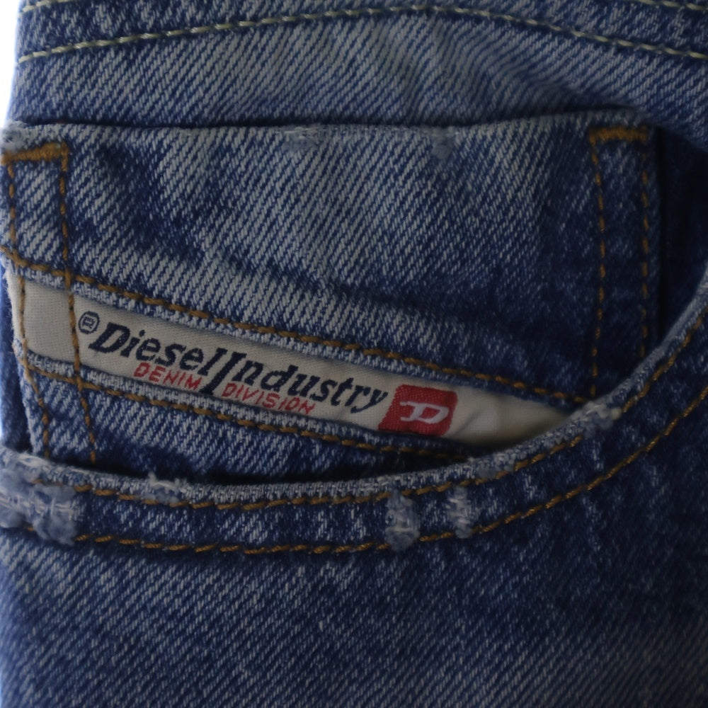 DIESEL(ディーゼル) Straight Jeans 1995 D-Sark ストレートデニムパンツ ジーンズ インディゴ A09160
