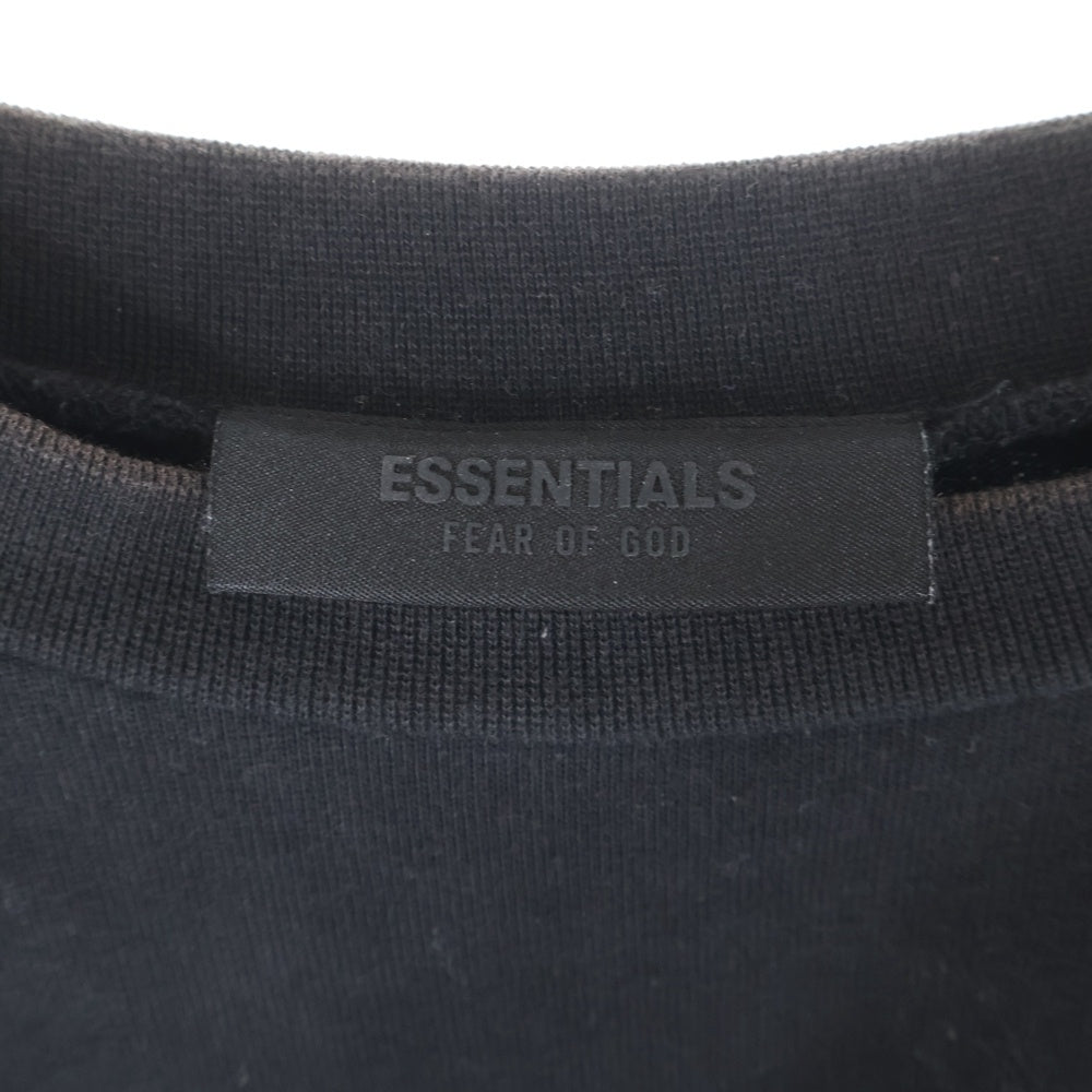 FEAR OF GOD ESSENTIALS(フィアオブゴッド エッセンシャルズ) ラバーロゴワッペン付き ヘビーウェイト半袖Tシャツ クルーネックカットソー ブラック