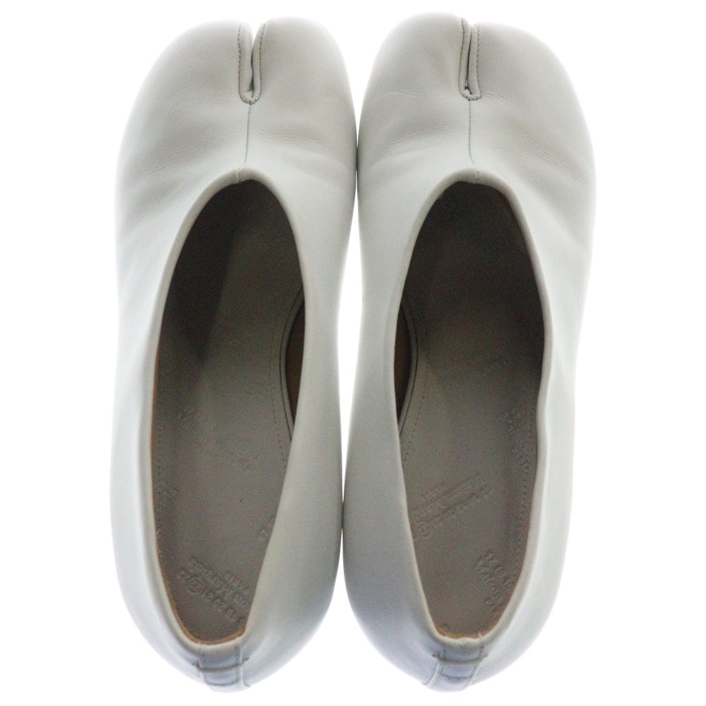 Maison Margiela 22(メゾンマルジェラ) TABI レディース スプリットトゥ レザー タビパンプス ホワイト 39WL0060