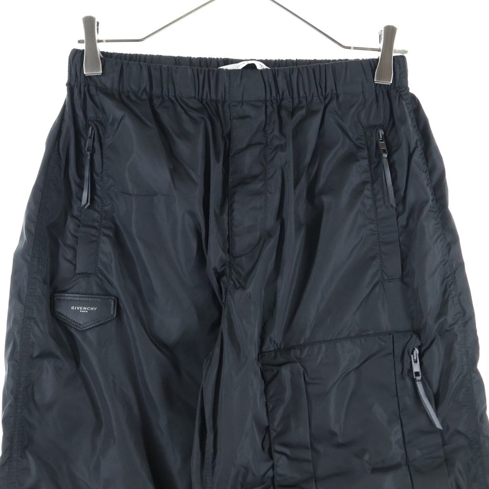 GIVENCHY(ジバンシィ) Nylon Cargo Logo Jogging Pant ナイロン カーゴパンツ ブラック BM502P109A
