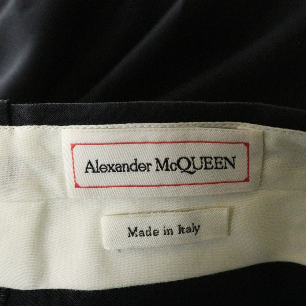 Alexander McQueen(アレキサンダーマックイーン) Black pleat-front trousers センタープリーツ トラウザーパンツ スラックス ブラック 735154 QUU82