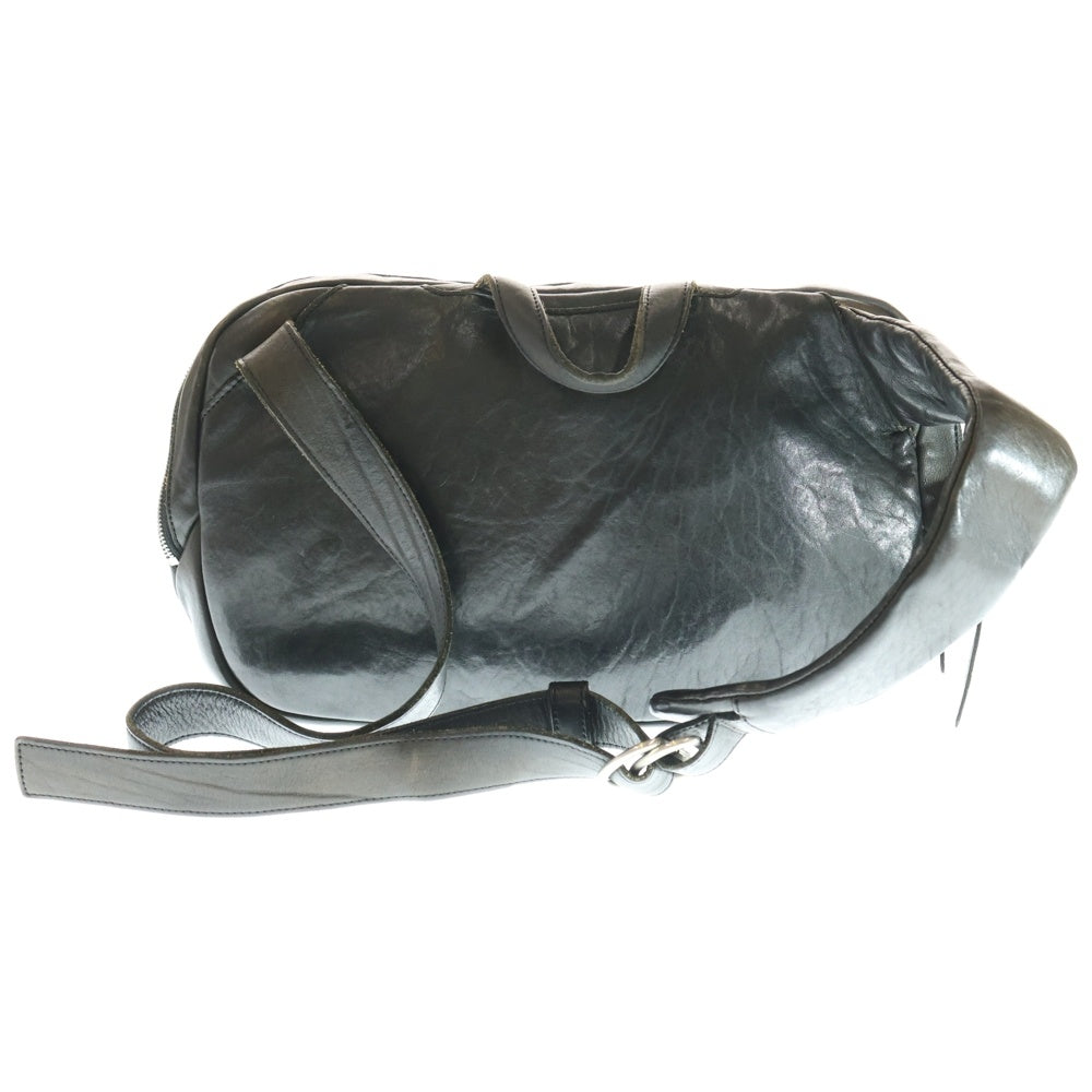 ISAMU KATAYAMA BACKLASH(イサムカタヤマバックラッシュ) レザー ラウンドジップ ショルダーバッグ ブラック