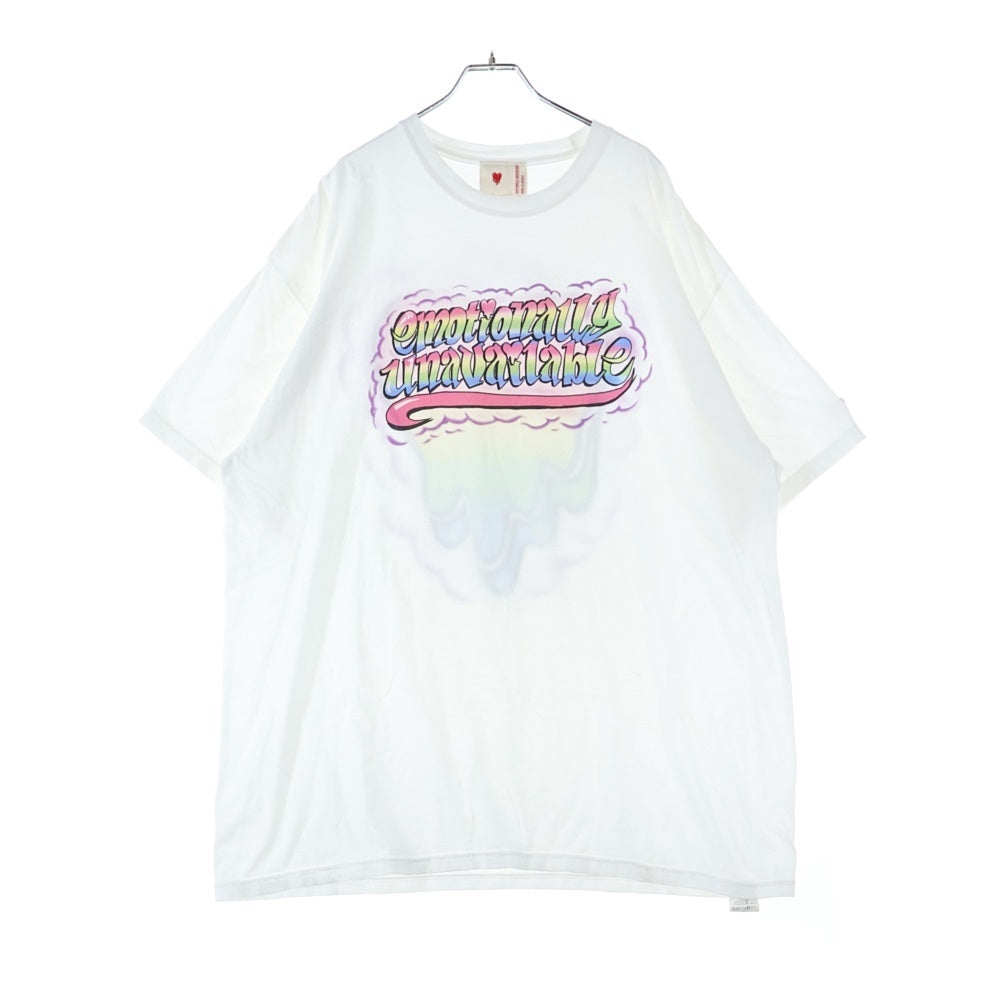 Emotionally Unavailable(エモーショナリー アンアヴェイラブル) 23AW スプレーアートプリント クルーネック 半袖Tシャツ ホワイト EU-AW23-TEE1
