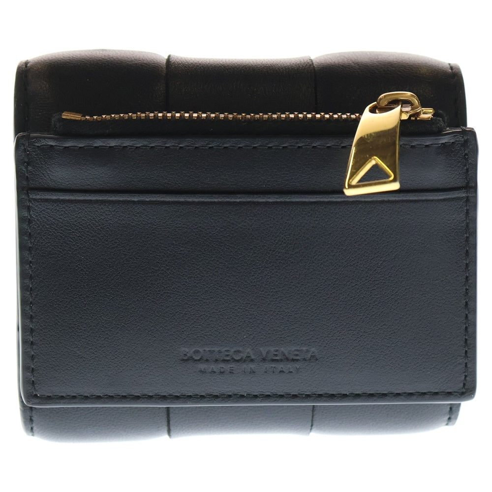 BOTTEGA VENETA(ボッテガヴェネタ) マキシ イントレチャート カセット 三つ折り財布 ブラック レザー