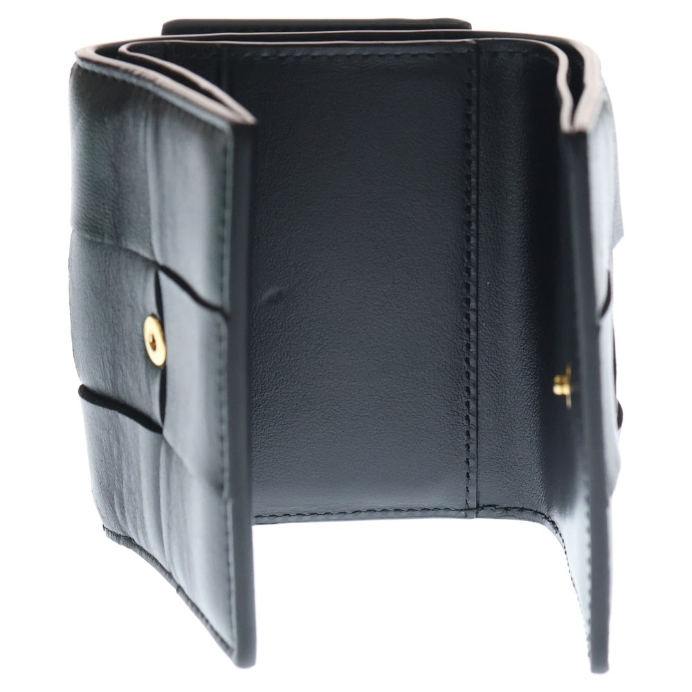 BOTTEGA VENETA(ボッテガヴェネタ) マキシ イントレチャート カセット 三つ折り財布 ブラック レザー