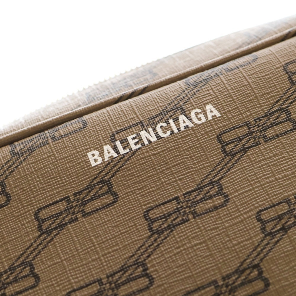 BALENCIAGA(バレンシアガ) BB総柄モノグラム シグネチャーカメラショルダーバッグ ブラウン 702723