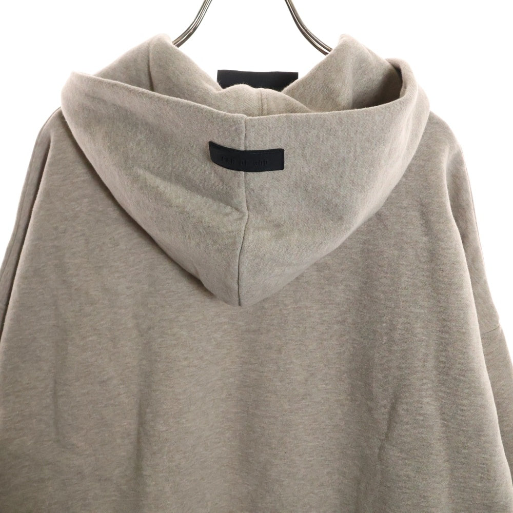 ESSENTIALS FEAR OF GOD(エッセンシャル フィアオブゴッド) プルオーバーパーカー ラバーロゴプリント ベージュ