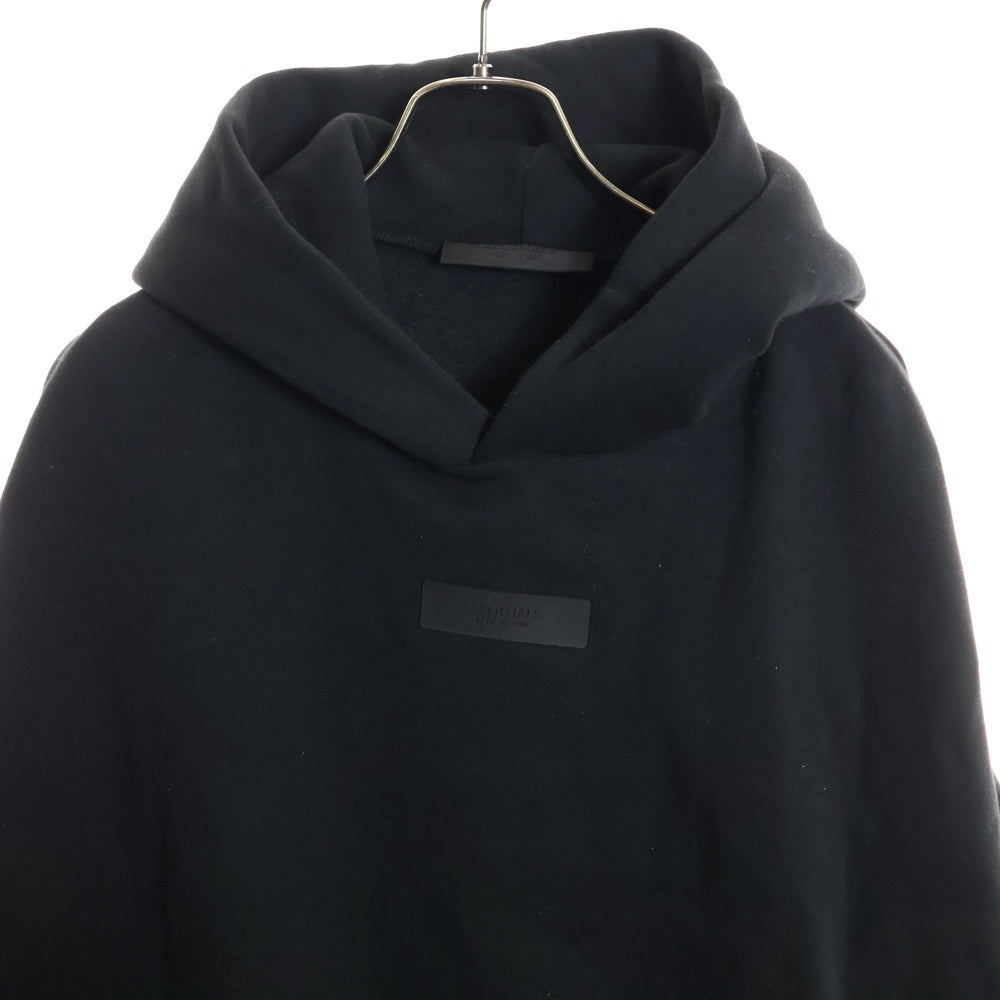 ESSENTIALS FEAR OF GOD(エッセンシャル フィアオブゴッド) ブラックロゴプリント プルオーバーパーカー ブラック