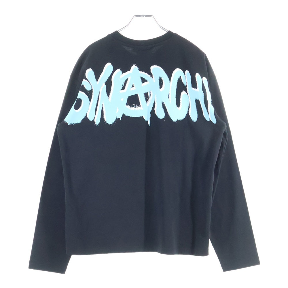 SYNA WORLD(シナ ワールド) 胸ロゴ バックプリント クルーネック長袖Tシャツ ロングスリーブカットソー ブラック