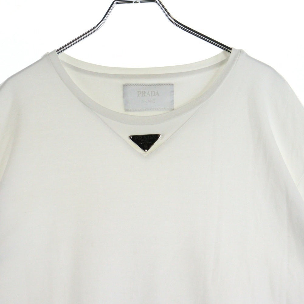 PRADA(プラダ) フロントトライアングルロゴプレート クルーネック 半袖Tシャツ ホワイト UJN861 S232 240