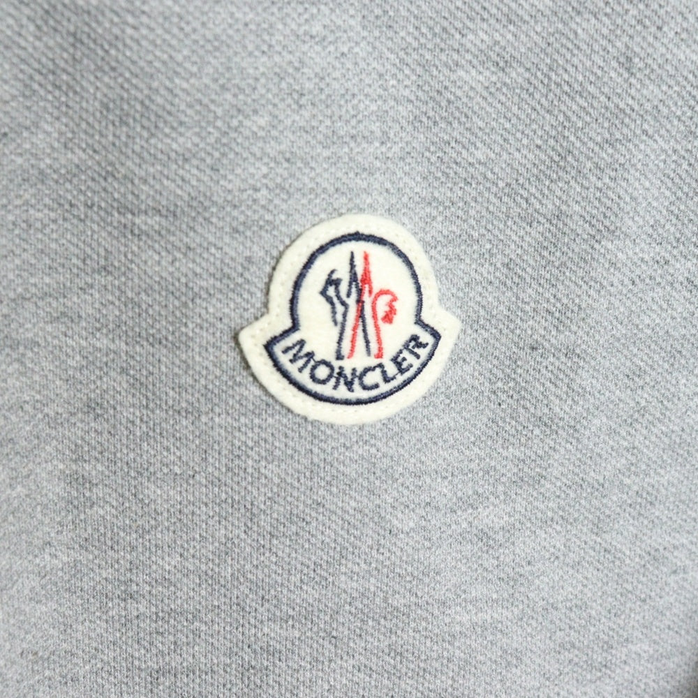 MONCLER(モンクレール) MAGLIA POLO MANICA CARTA ロゴワッペン 襟ロゴ 半袖ポロシャツ 21091346950 84093 グレー