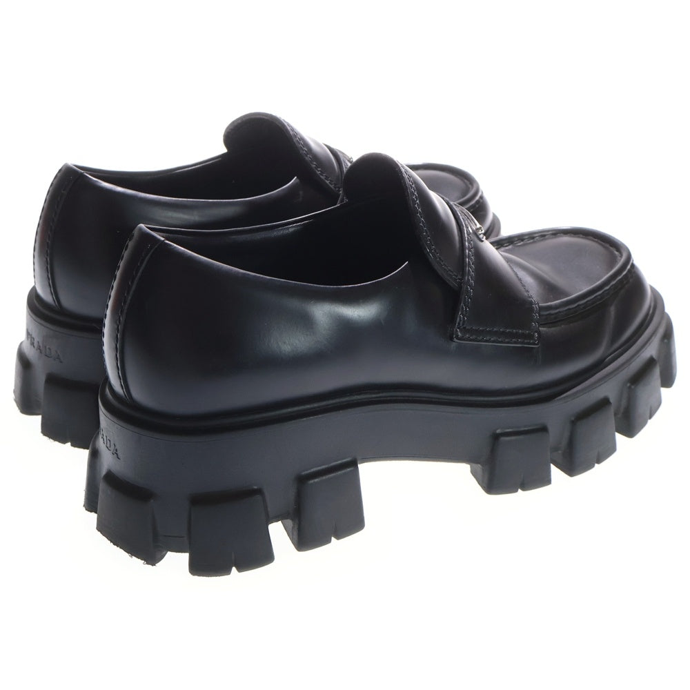 PRADA(プラダ) Monolith Pointy Brushed Leather Loafers モノリス トライアングルロゴ 三角プレート ブラッシュドレザー ローファー ブラック 2DE129