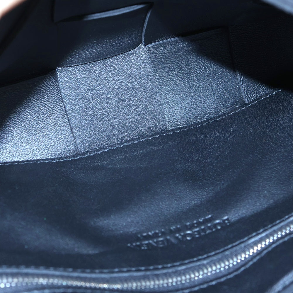 BOTTEGA VENETA(ボッテガヴェネタ) CASSETTE カセットショルダーバッグ イントレチャート ブラック レディース