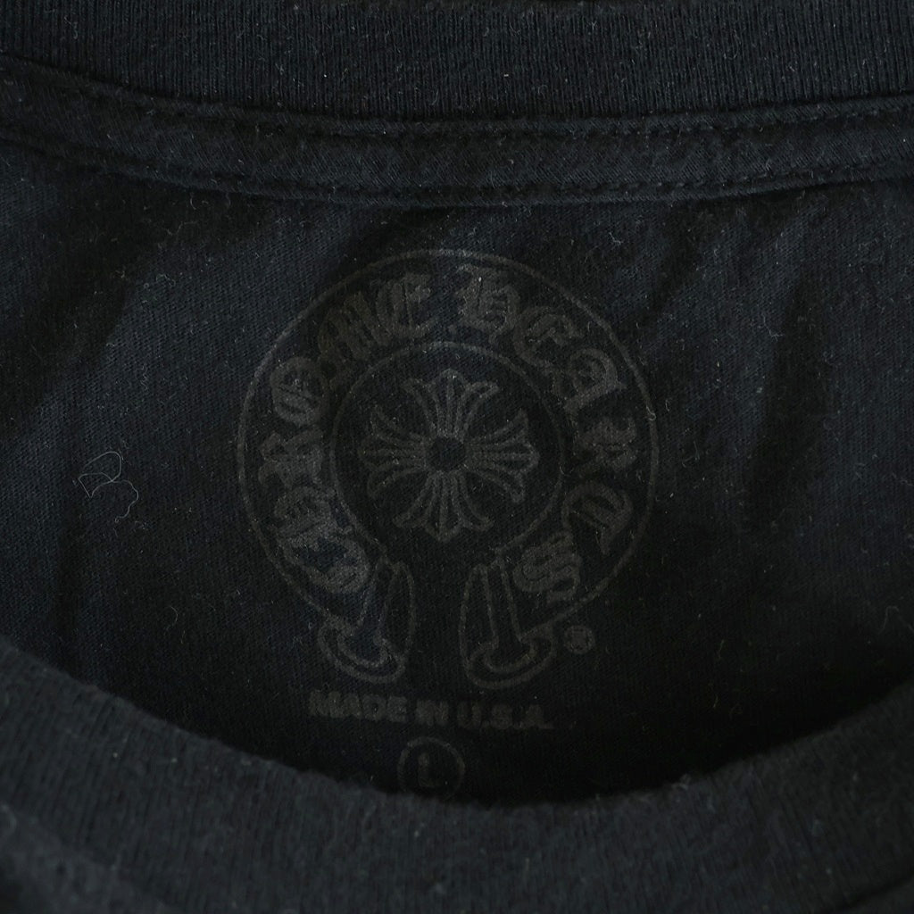 CHROME HEARTS(クロムハーツ) Osaka Scroll Label Logo Tee 大阪限定 大阪スクロールラベルロゴ ポケット付き 半袖Tシャツ ブラック