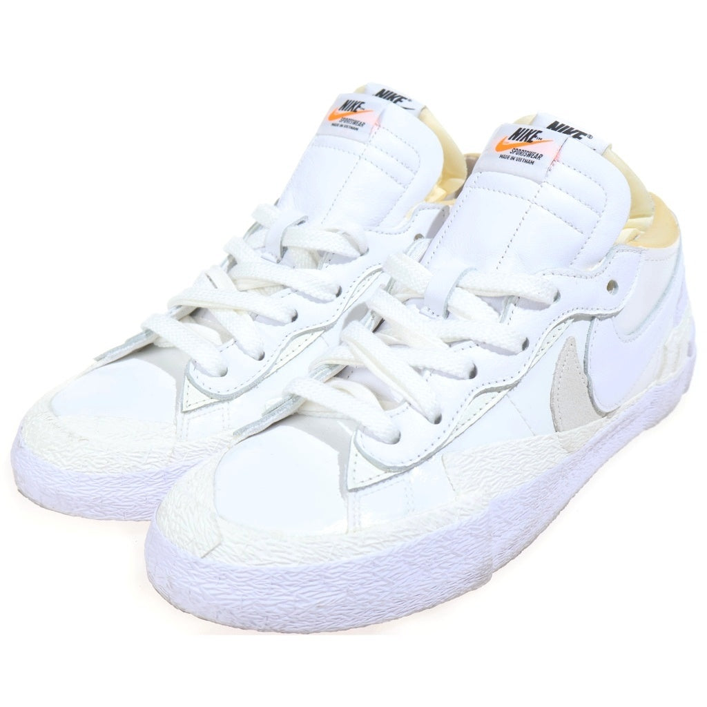 NIKE(ナイキ) ×sacai BLAZER LOW WHITE PATENT LEATHER サカイ ブレイザー パテント レザーローカットスニーカー ホワイト US9.5/27.5cm DM6443-100