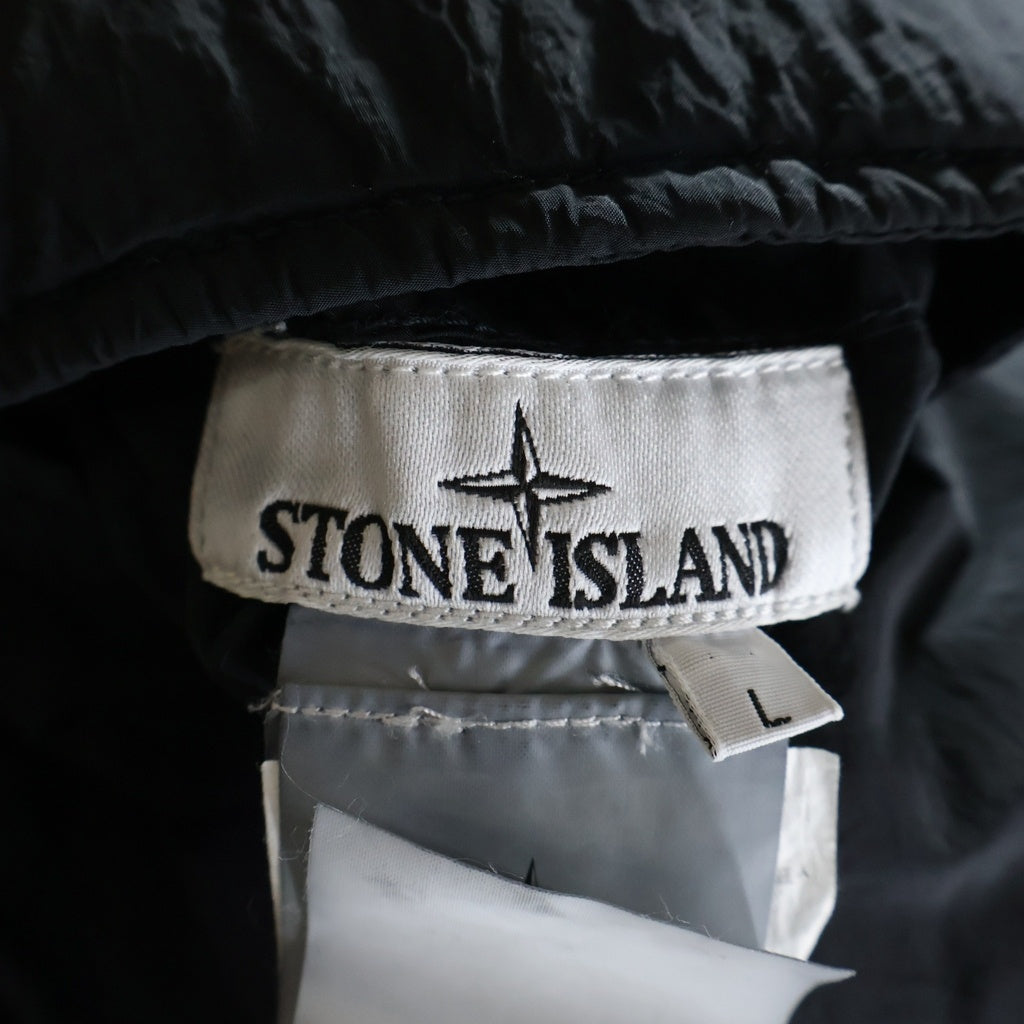 STONE ISLAND(ストーンアイランド) ナイロン メタル リバーシブルフーディ ダウンジャケット ブラック 791542719