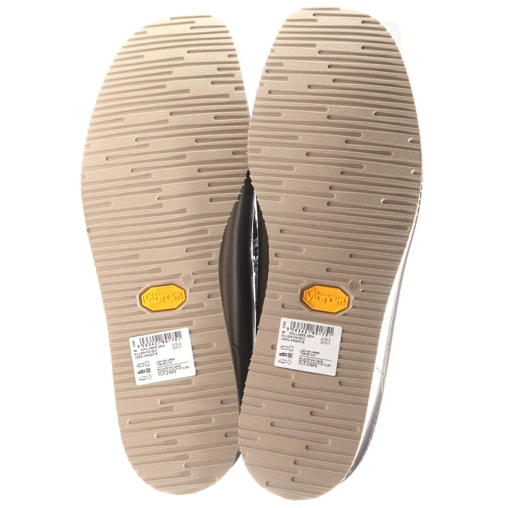 Clarks(クラークス) Wallabee 2604 ワラビー シルバーパテント ローカットシューズ チャーム シルバー 6198203