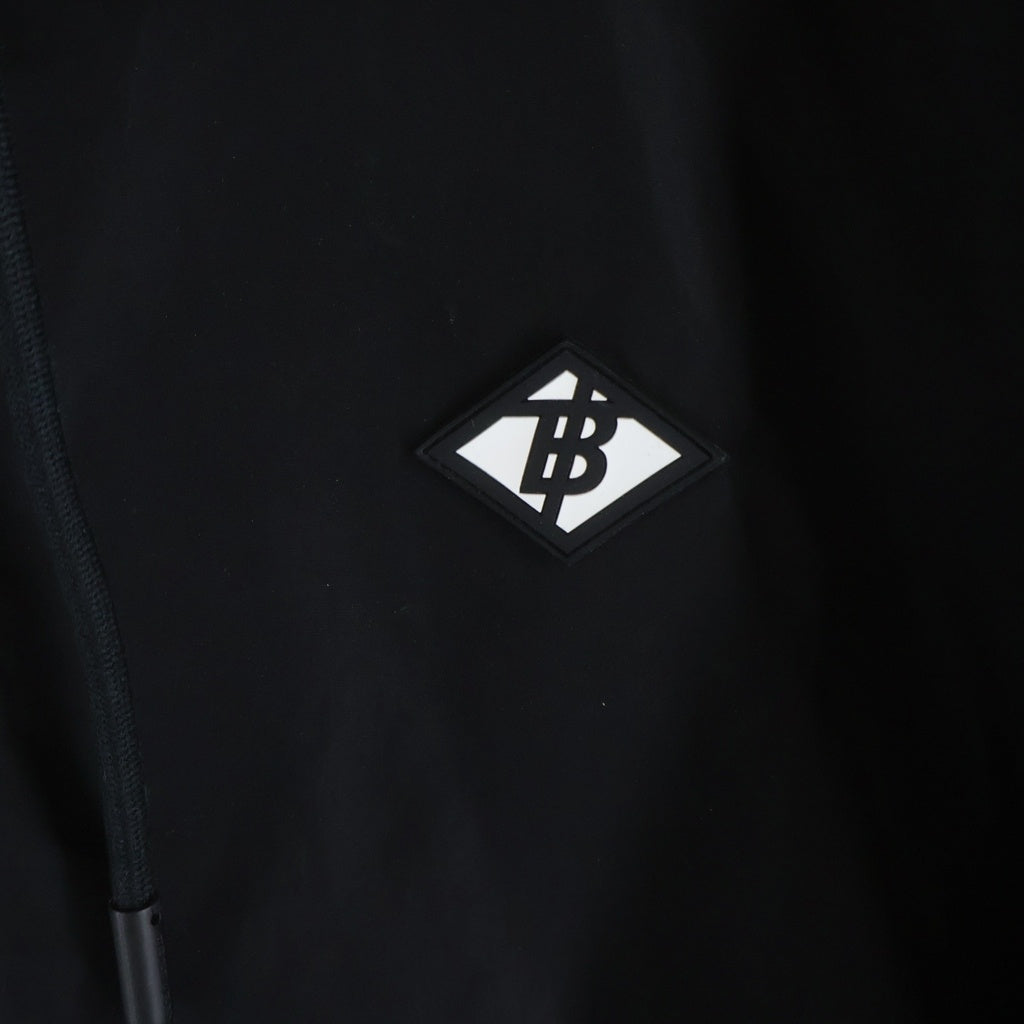 BURBERRY LONDON(バーバリーロンドン) EVERTON TBロゴ フロントジップ ナイロン マウンテンパーカー ジャケット ブラック 8021889