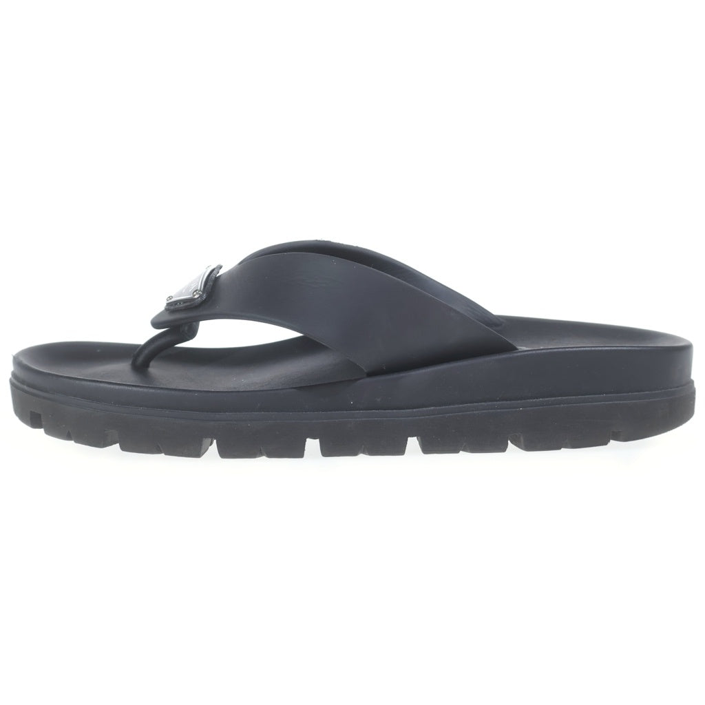 PRADA(プラダ) ラバー トング サンダル トライアングルロゴプレート ブラック 2Y3130_3LKK_F0002_F_G000