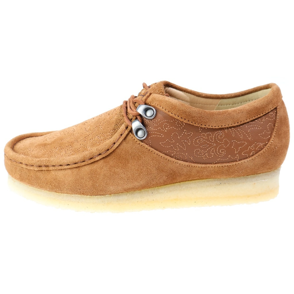 Clarks(クラークス) ×Andersson Bell Wallabee Tan Embroidery アンダーソンベル ワラビー タンエンブロダリー ローカット レザーシューズ ブラウン 62017584