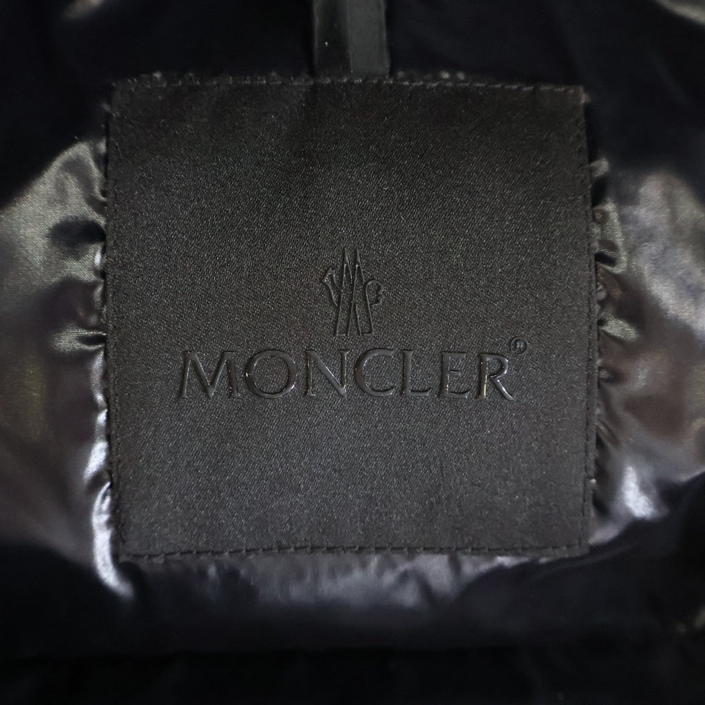 MONCLER(モンクレール) 22AW MADEIRA GIUBBOTTO マデイラ フロントロゴエンボスダウンジャケット ブラック H20911A00109