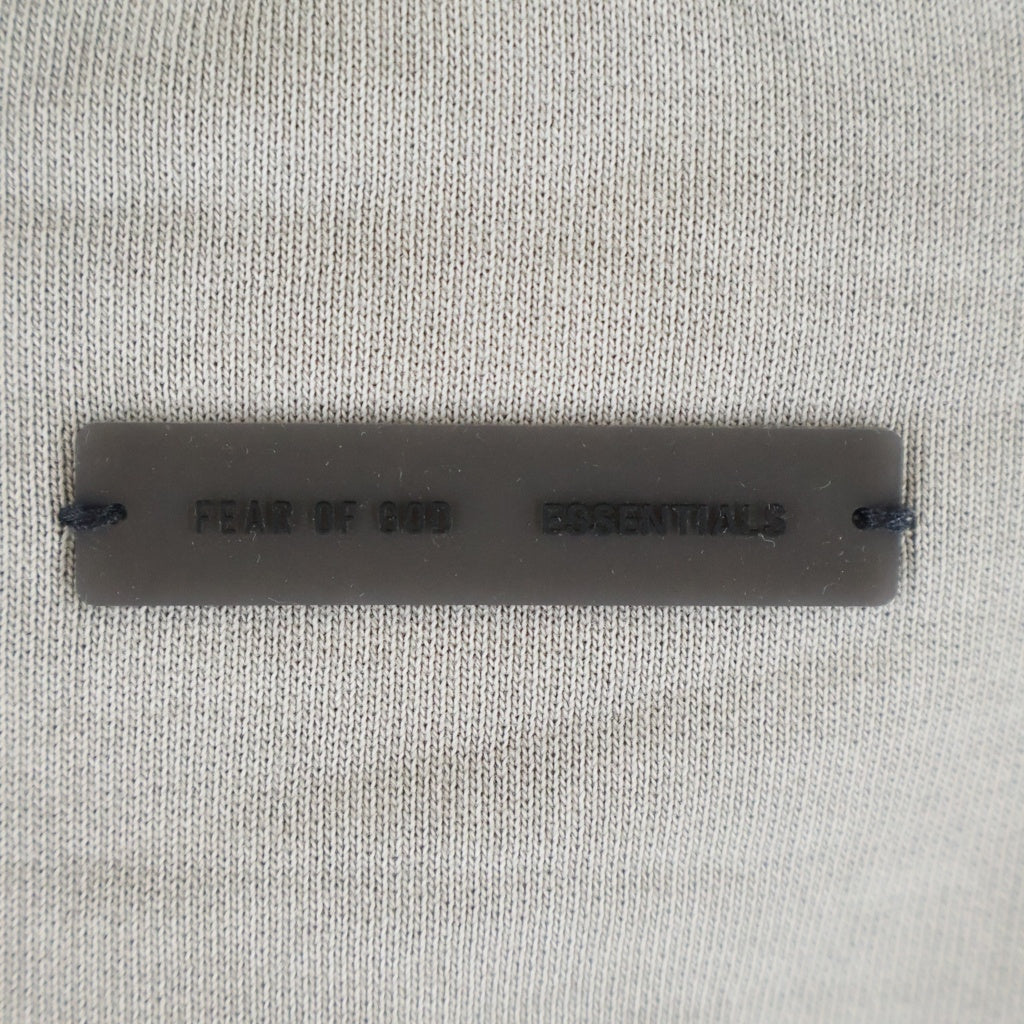 FEAR OF GOD ESSENTIALS(フィアオブゴッド エッセンシャルズ) Heavy Fleece Cropped Relaxed Sweatshirt ヘビーフリース クロップド リラックス スウェットシャツ グレー 192HO256891F