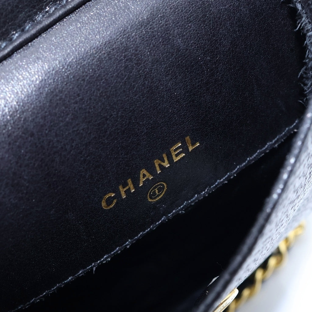 CHANEL(シャネル) キャビアスキン チェーンショルダー フラップスマホケース 携帯ホルダー ブラック レディース