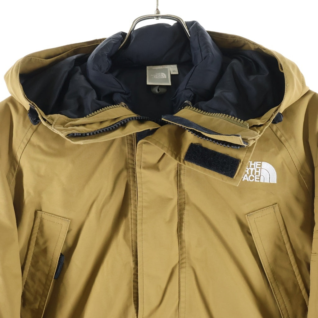 THE NORTH FACE(ザノースフェイス) GRACE TRICLIMATE PARKA グレイス トリクライメイト パーカ ロゴ刺繍 ナイロン インナーダウン ジップアップ フーデッド ジャケット ベージュ NPW61935