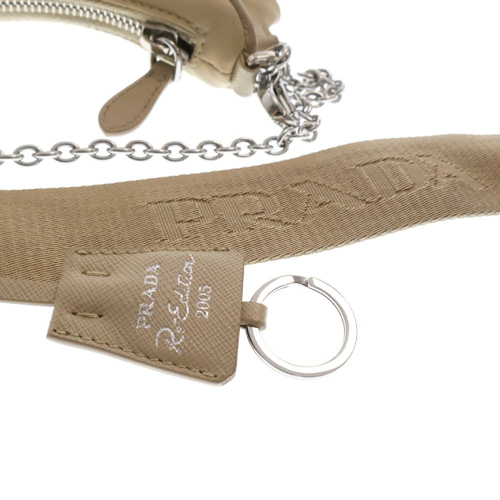 PRADA(プラダ) Re-Edition 2005 ショルダーバッグ ベージュ シルバー金具 1BH204 ミニバッグ チェーンバッグ 三角ロゴプレート