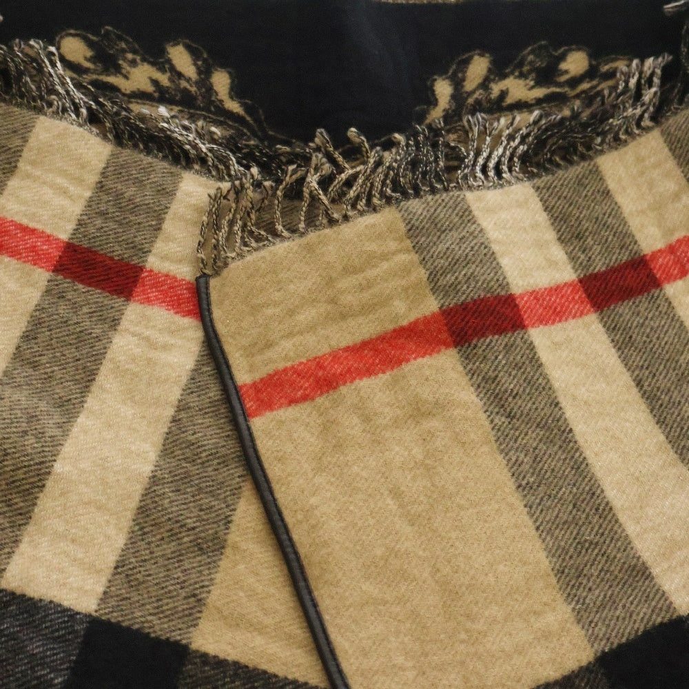 BURBERRY(バーバリー) リバーシブル EKD ウールケープ ノバチェック ベージュ×ブラック