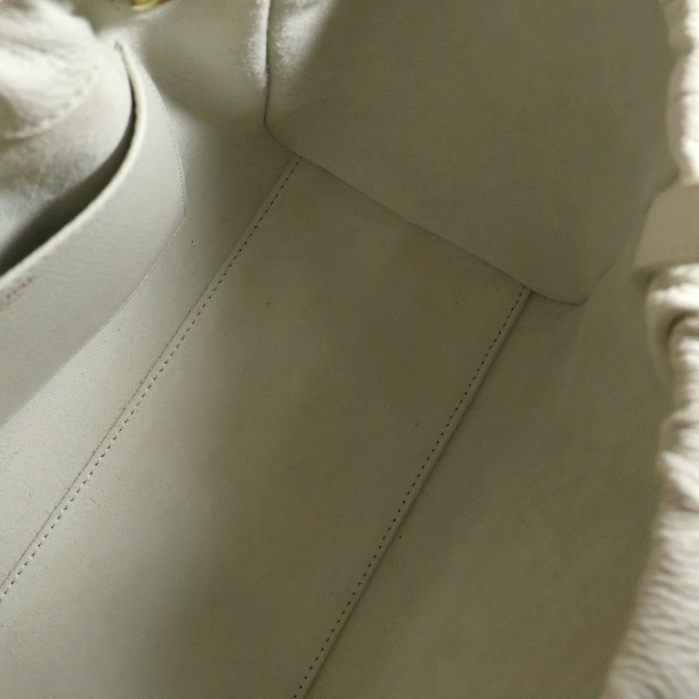 CELINE(セリーヌ) キュイル トリオンフ ロゴ スモール カバ ドローストリング レザー 2WAY ハンド ショルダーバッグ ゴールド金具 ホワイト 111013DU3