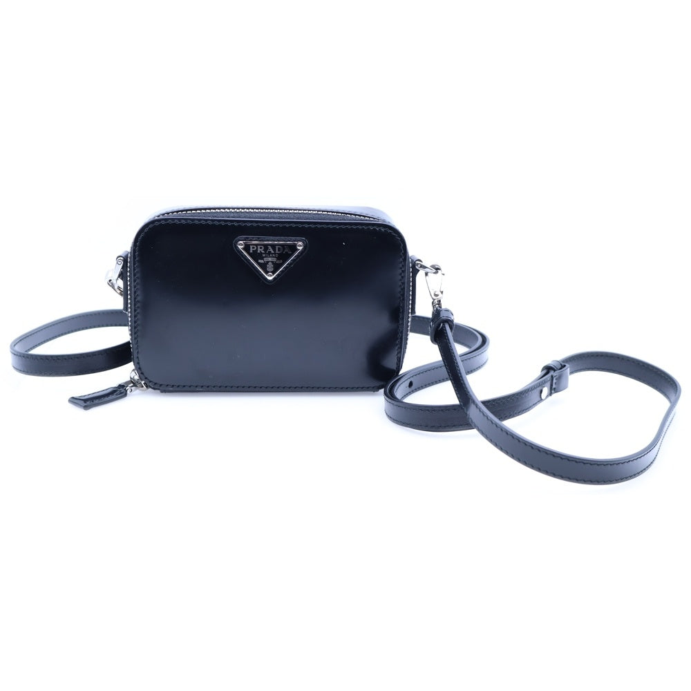 PRADA(プラダ) ミニ ブリック トライアングルロゴプレート ブラッシュドレザー ショルダーバッグ ポーチ シルバー金具 ブラック