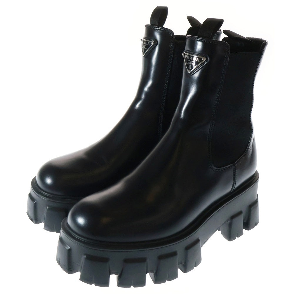PRADA(プラダ) モノリス トライアングルロゴプレート ブラッシュドレザー サイドゴア チェルシーブーツ ブラック レディース 1T256NB4L