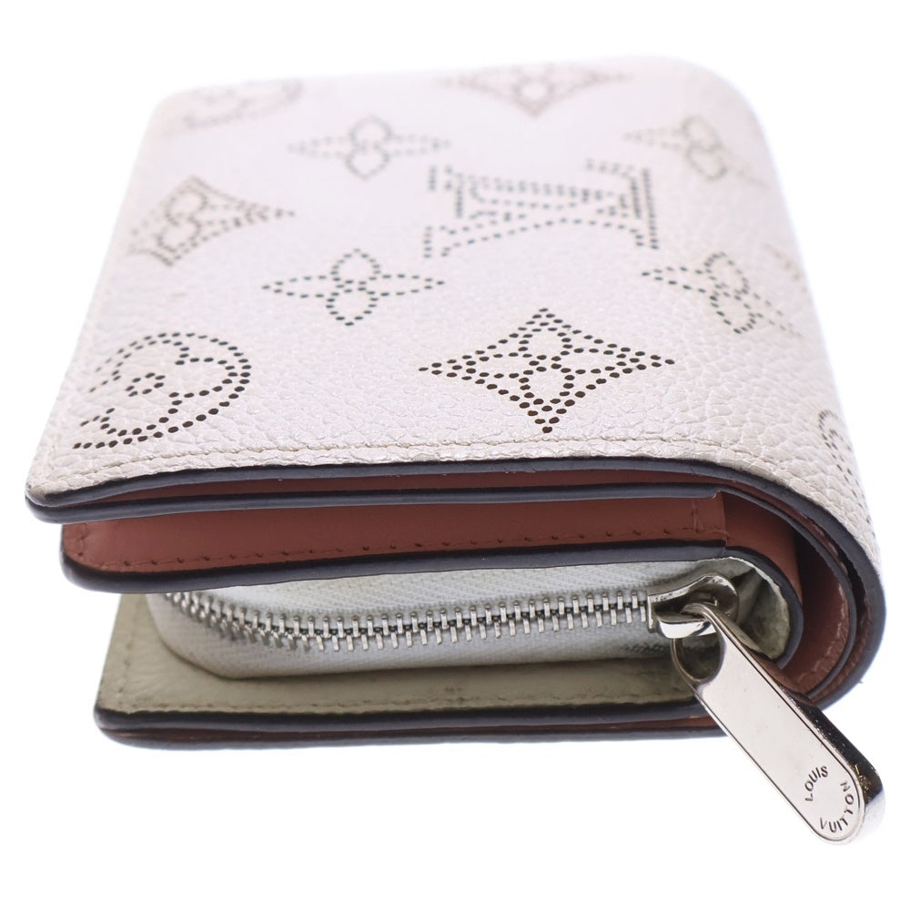 LOUIS VUITTON(ルイヴィトン) マヒナ ポルトフォイユ・クレア グリズリ 二つ折り財布 コンパクトウォレット ホワイト レザー M80903 シルバー金具