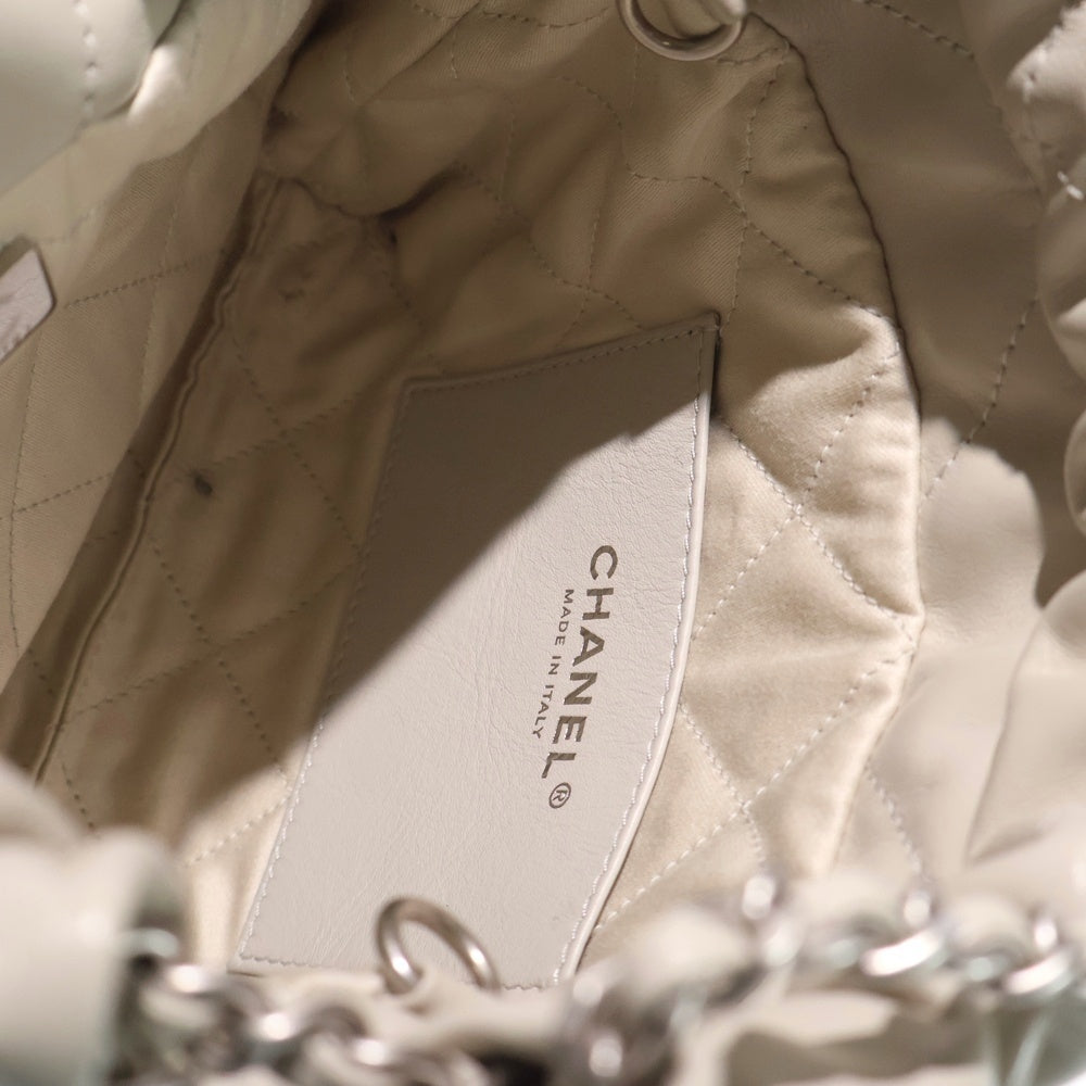 CHANEL(シャネル) シャネル22 ミニ ロゴプレート カーフスキン レザー ショルダーバッグ ゴールド金具 アイボリー AS3980