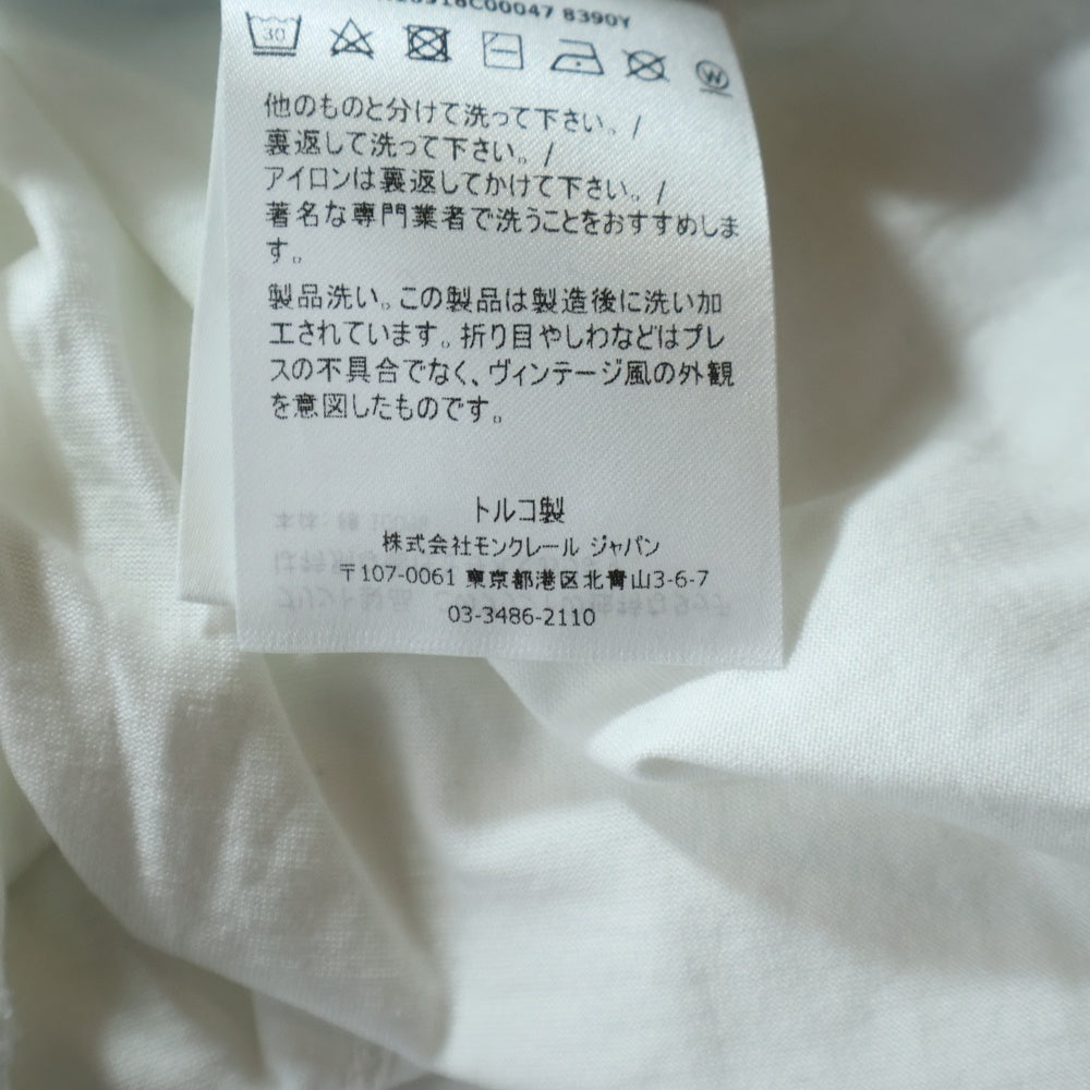 MONCLER(モンクレール) 22SS ワッペンロゴ グラフィックプリント クルーネック 半袖Tシャツ カットソー ライトブルー H10918C00047 8390Y