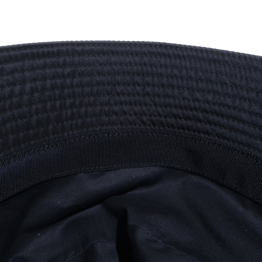 PRADA(プラダ) リナイロン 三角ロゴプレート バケットハット 帽子 ブラック