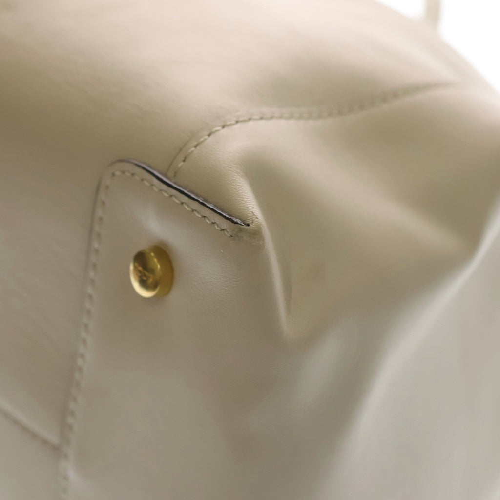 TOD'S(トッズ) バウレット ミニ ハンドバッグ 2way ショルダーバック レザー ホワイト レディース