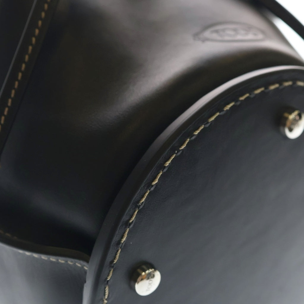 TOD'S(トッズ) Tタイムレス バケット ミニ 2way ショルダーバック シルバー金具 レザー ブラック レディース
