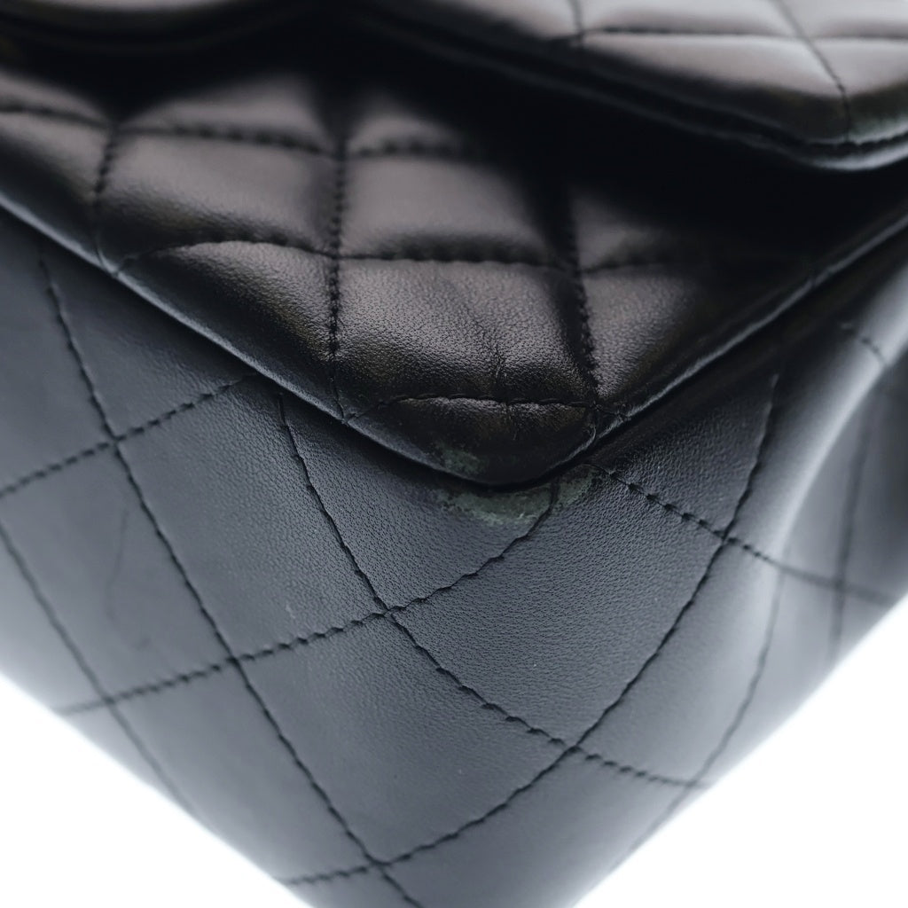 CHANEL(シャネル) マトラッセ ミニ ラムスキン レザー シングルチェーン ショルダーバッグ ゴールド金具 ブラック 30番台 A69900 レディース