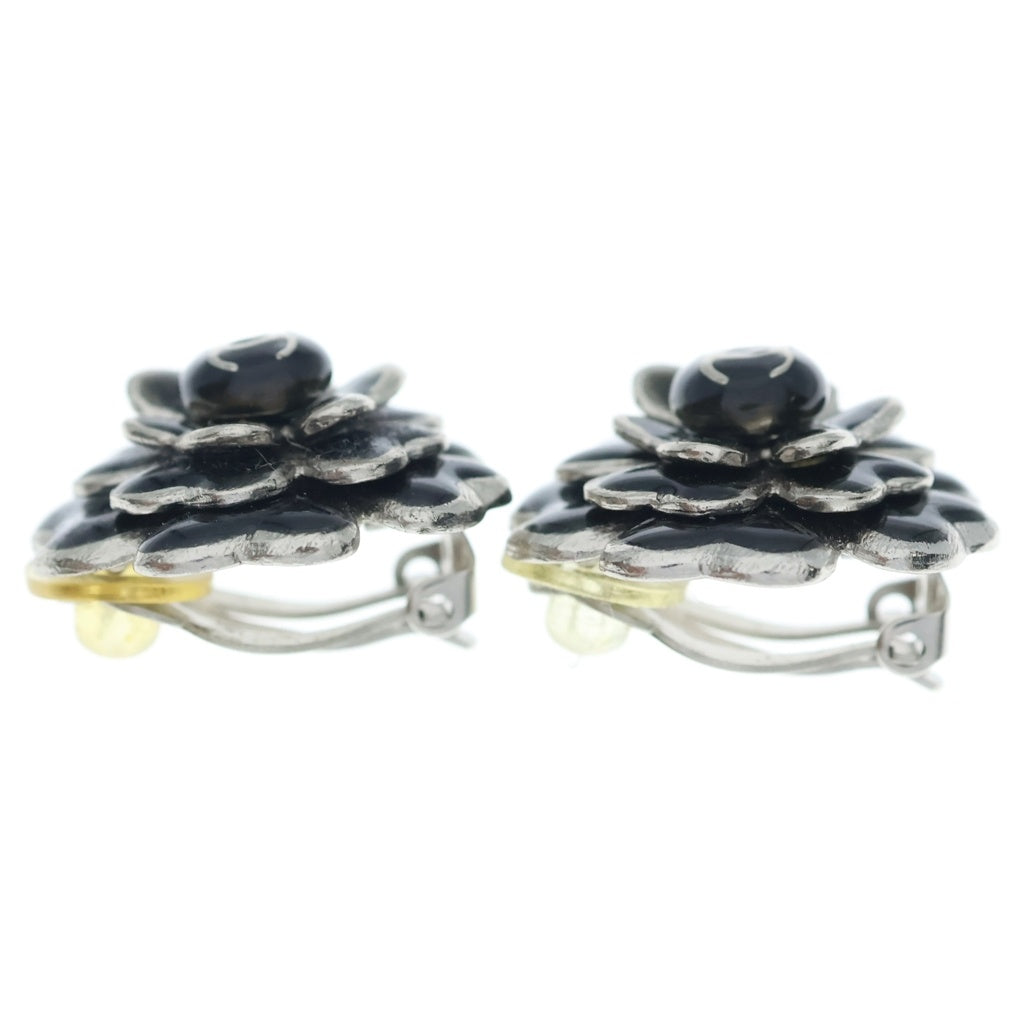 CHANEL(シャネル) カメリア イヤリング シルバー メタル 03C
