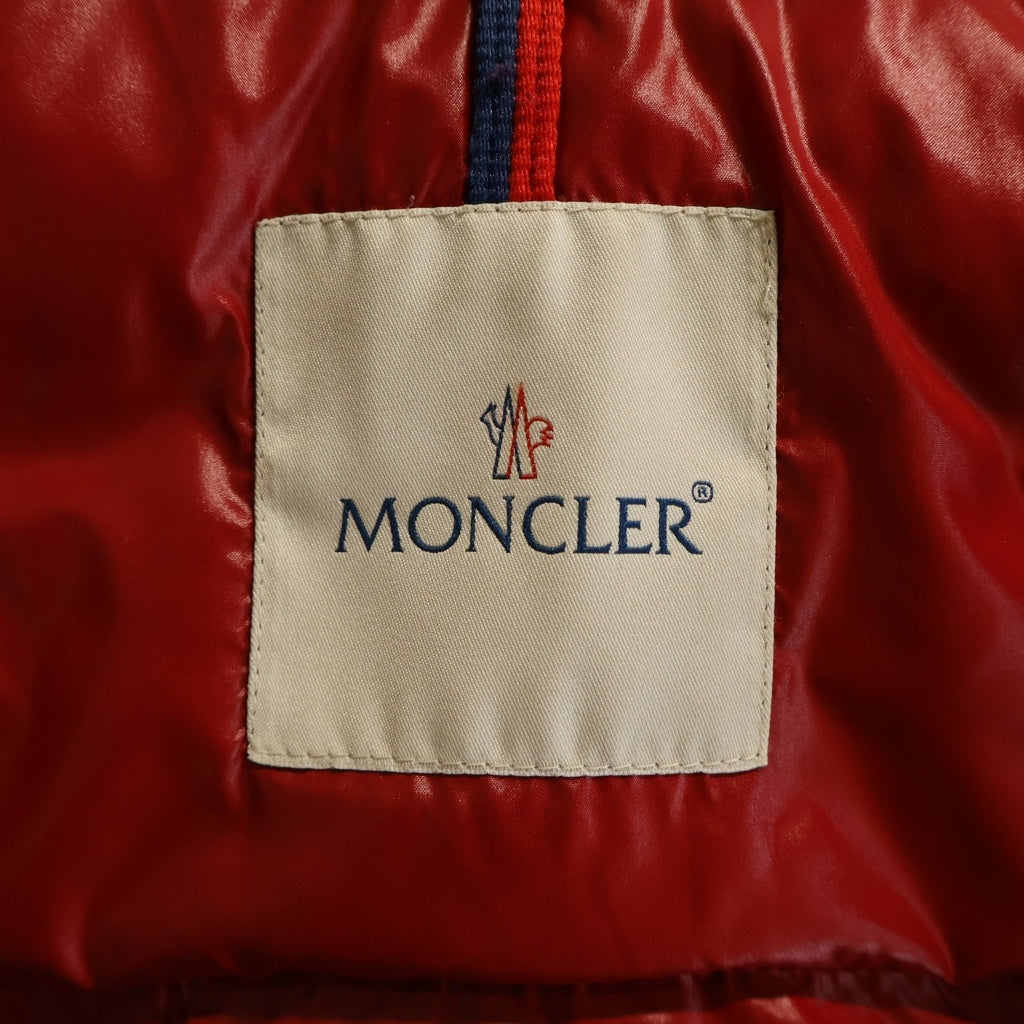 MONCLER(モンクレール) BADY バディ フード付き ダウンジャケット ロゴ コミックラベル レッド 429534632205 レディース