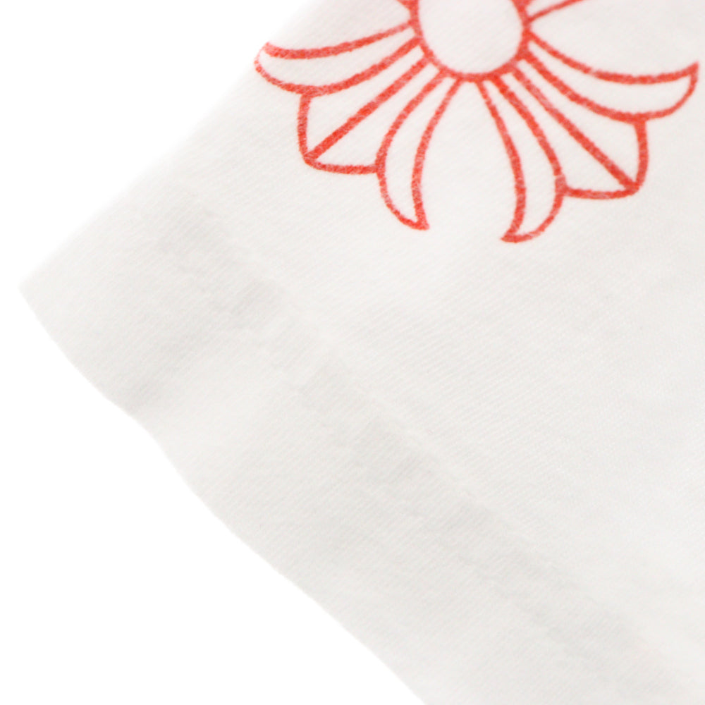 CHROME HEARTS(クロムハーツ) Red USA Scroll Label Logo Tee レッドUSAスクロールラベルロゴ半袖Tシャツ ホワイト/レッド