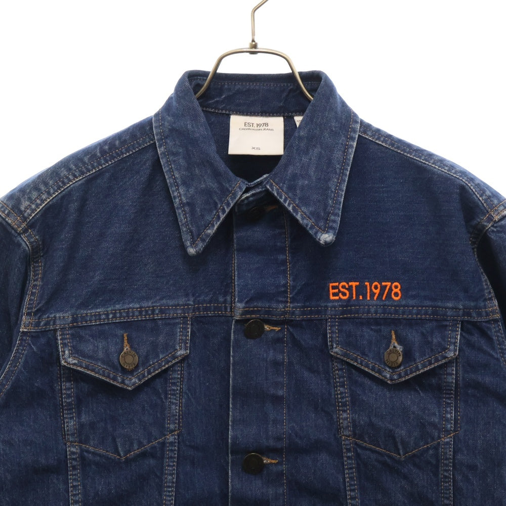 Calvin Klein Jeans(カルバンクラインジーンズ) EST1978 ロゴプリントデニムジャケット インディゴ