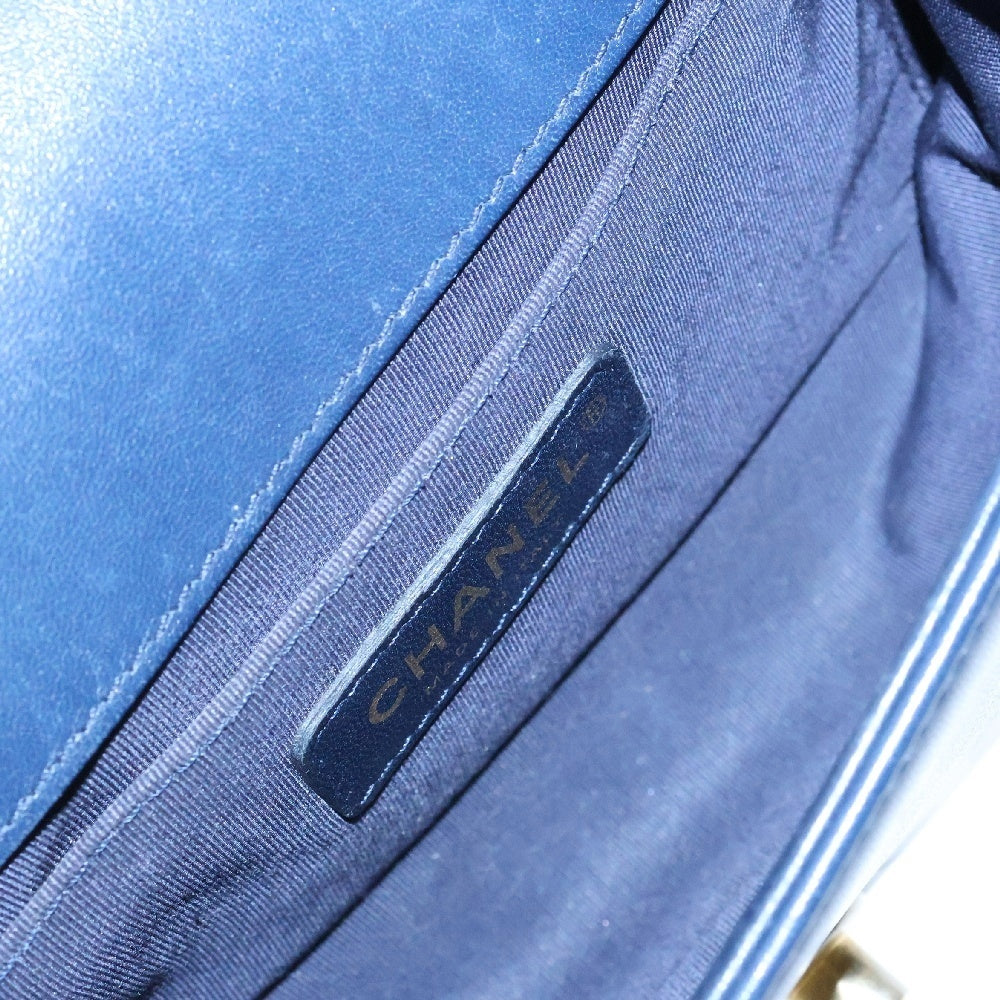 CHANEL(シャネル) Boy Chanel ボーイシャネル 20 マトラッセ ラムスキン ゴールド金具 チェーンショルダーバッグ 24番台 ネイビー