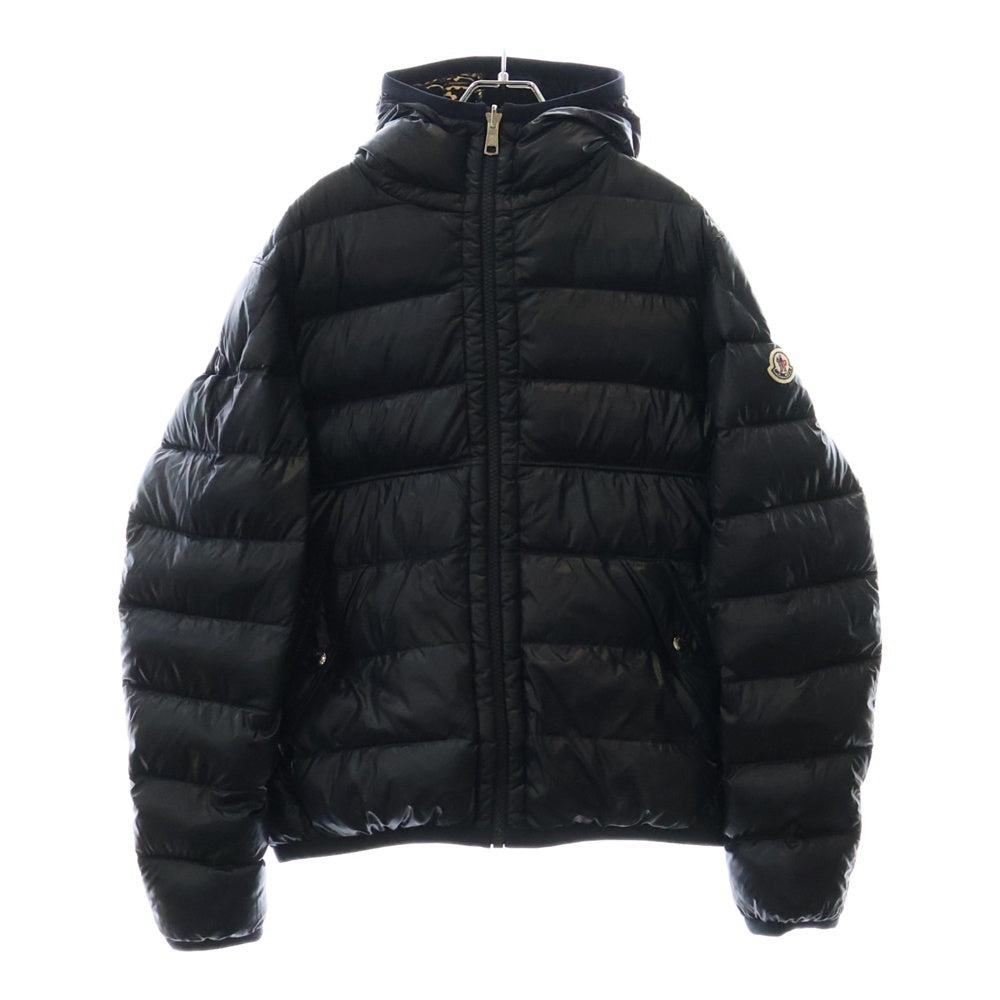 MONCLER(モンクレール) FREVILLE ペイズリー柄 リバーシブル ダウンジャケットネイビー G20911A00015 68950