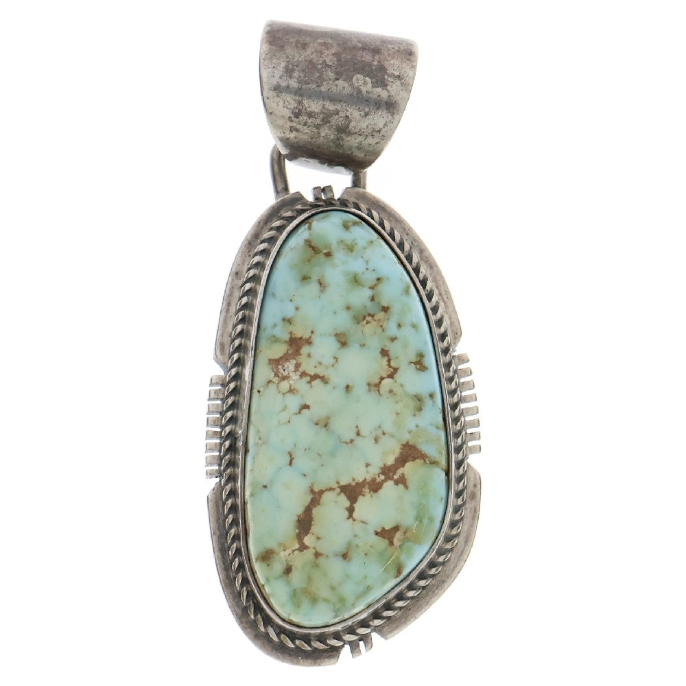 INDIAN JEWELRY(インディアンジュエリー) ナバホ族 ターコイズ オーバル ベイル付き サンチェス ネックレストップ ターコイズブルー/シルバー