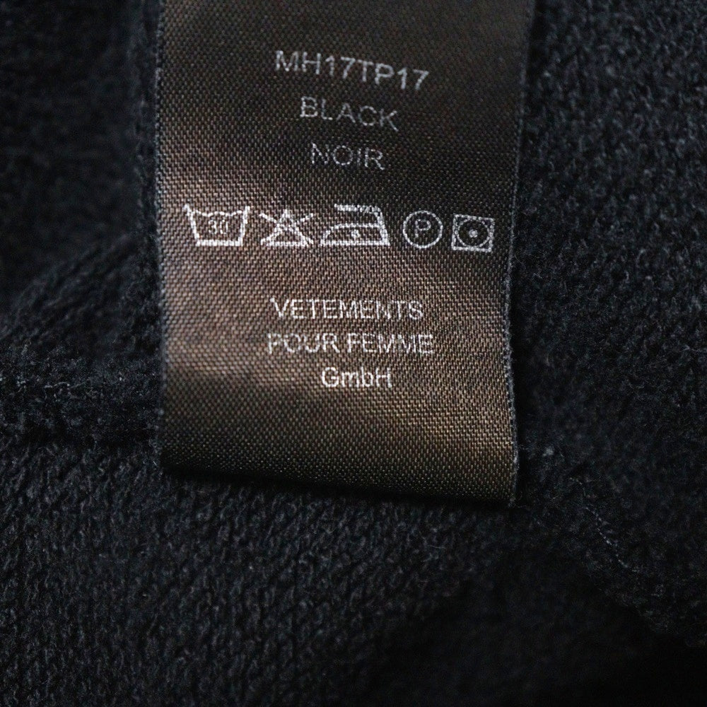 VETEMENTS(ヴェトモン) 16AW Total Fucking Darkness TFD トータルファッキンダークネス プルオーバースウェットパーカー ブラック MH17TP17