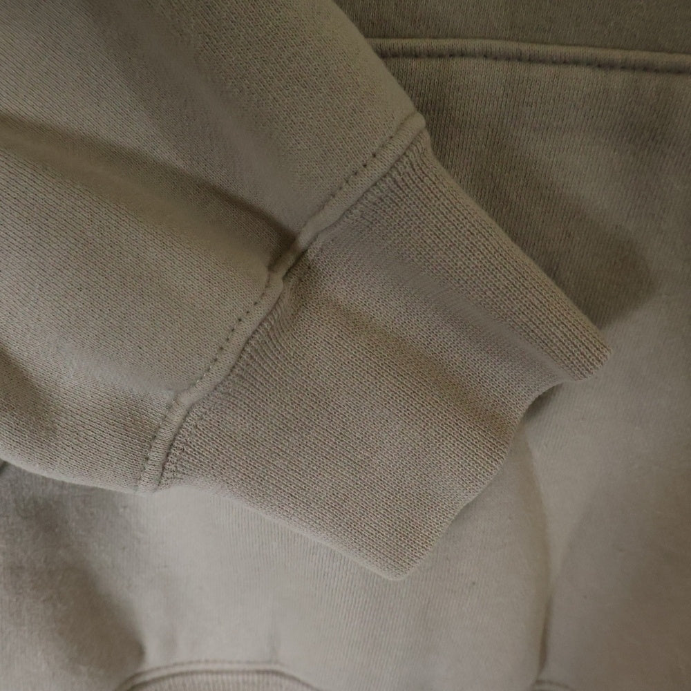 FEAR OF GOD ESSENTIALS(フィアオブゴッド エッセンシャルズ) リフレクターロゴ プルオーバーフーディパーカー ベージュ