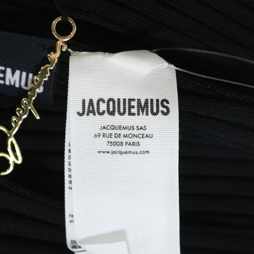 JACQUEMUS(ジャックムス) チャームロゴ クロップド丈 マイクロリブニットカーディガン ブラック レディース 213KN108-2190-990